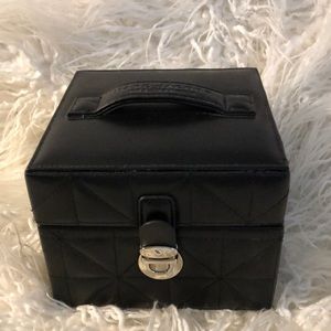 Marc Jacobs (no contents) Traincase